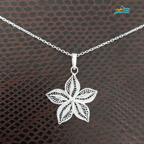 آویز ملیله دستساز و زنجیر آبکاری شده از جنس نقره عیار 925 | هنرظریف