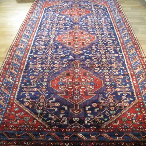 مشخصات،  قیمت و خرید فرش دستباف اسد آباد همدان طرح ۳ ترنج سایز ميانه رنگ زمینه سرمه اي رنگ حاشیه آبي | هنرظریف