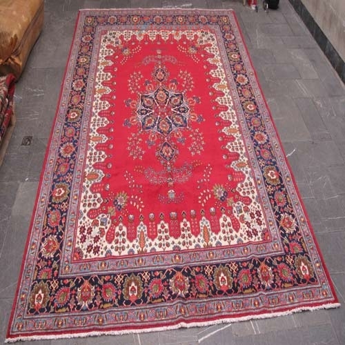 مشخصات، قیمت و خرید فرش دستباف وینتیج خوي طرح لچک و ترنج سایز قالي رنگ زمینه لاكي | هنرظریف