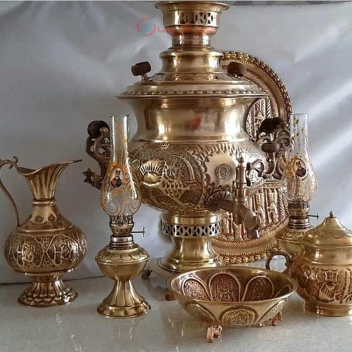 خرید، قیمت و مشخصات سماور زغالی برنجی 7 لیتری با سرویس 7 تکه، تمام برنج خالص، قلم دست، ضخیم | هنرظریف