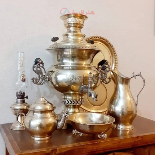 خرید، قیمت و مشخصات سماور زغالی برنجی 7 لیتری، مدل استکانی آینه ای با سرویس کامل برنجی | هنرظریف