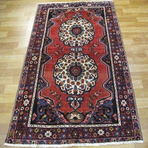 خرید، قیمت و مشخصات فرش دستباف آنتیک سفيد دشت بختيار طرح ۲ ترنج سایز قاليچه رنگ حاشیه سرمه اي کد 39518 | هنرظریف