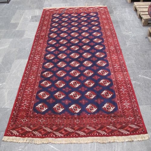 مشخصات کامل، فرش دستباف ترکمن ۵۰ ساله درحدنو طرح قابي سایز قالي رنگ زمینه سرمه اي کد ۳۹۷۵۹ | هنرظریف