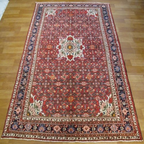 خرید آنلاین، فرش دستباف حسين آباد همدان طرح لچک و ترنج سایز قاليچه رنگ زمینه لاكي کد ۳۹۷۹۵ | هنرظریف