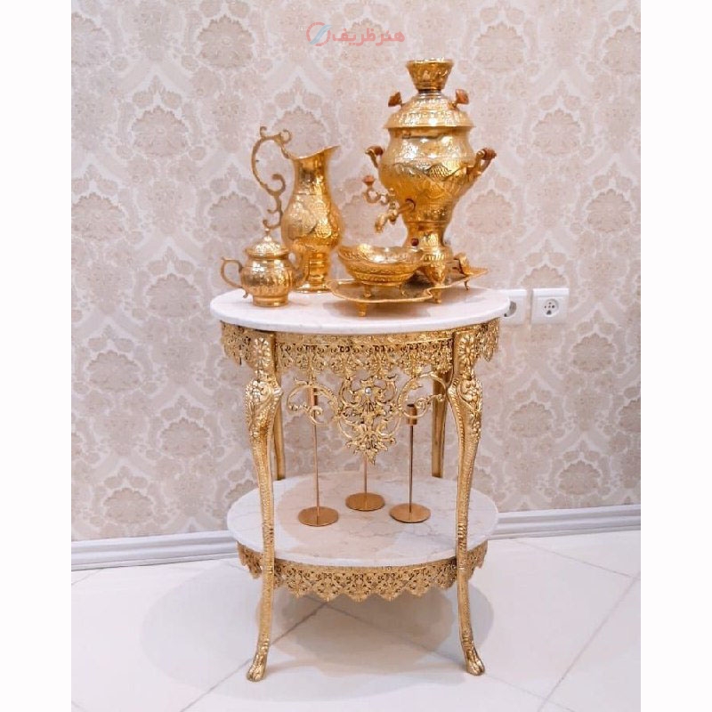 مشخصات کامل میز خاطره بیضی دوطبقه تاج دار قطر 55 در 40ف جنس آلیاژ آلومینیوم، آبکاری برنز - هنرظریف