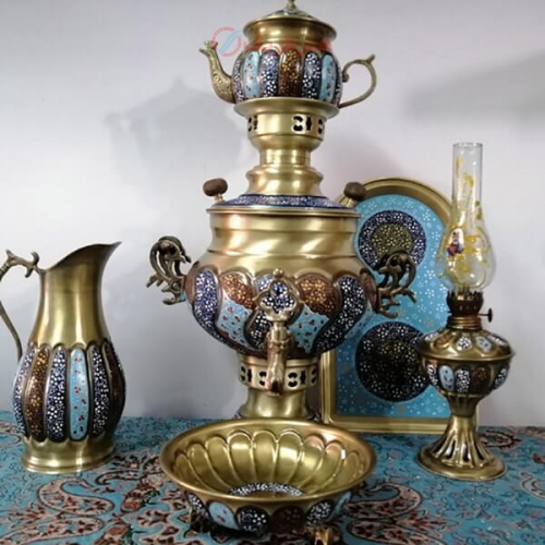 خرید آنلاین، سرویس سماور زغالی برنجی ۶ پارچه مدل تشعیر و تذهیب ظرفیت 3/5 لیتر، زیر قیمت بازار - هنرظریف