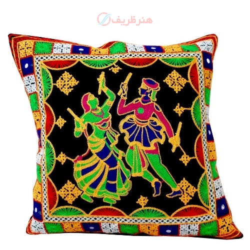خرید، قیمت و مشخصات کاور کوسن سوزندوزی طرح عروسک رقصان دوخت فوق العاده کیفیتی با رنگ های زیبا  کد 1-11 به قیمت تولیدی - هنرظریف