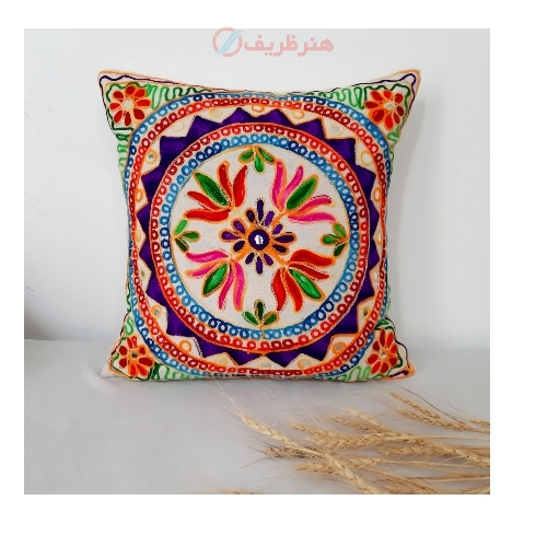 خرید، قیمت و مشخصات کاور کوسن سوزن دوزی مدل نگین بار اجرا شده با پارچه درجه یک کد 101 بسیار با کیفیت - هنرظریف
