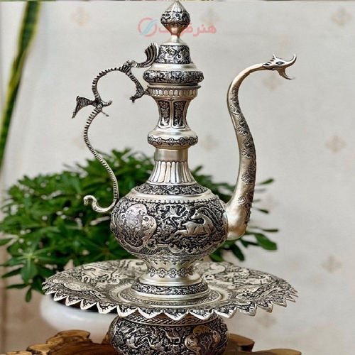 خرید، قیمت و مشخصات آفتابه لگن قلمزنی شده طرح مرغ، گل و آهو، ساخته شده با ورق برنجی ضخیم و اعلا، زیر قیمت بازار - هنرظریف