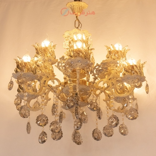 خرید، قیمت و مشخصات لوستر لوکس با شاخه و سر شاخه های کار شده بسیار زیبا و طراحی بی نظیر بدنه - هنرظریف