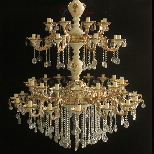 خرید، قیمت و مشخصات لوستر بزرگ طرح کاپی 24 شاخه رنگ فورتیک کرمی و بدنه آلومینیوم - هنرظریف