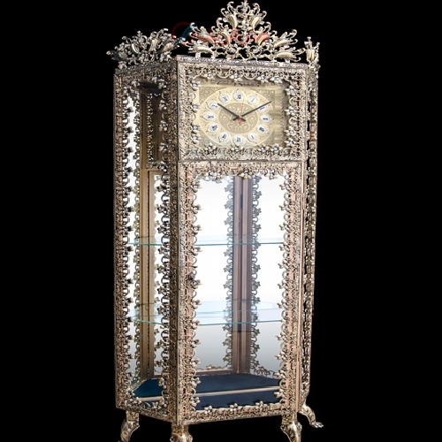 خرید، قیمت و مشخصات ساعت ویترین دار برنزی طرح تاج دار رنگ ثابت بدنه کار شده - هنرظریف