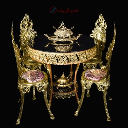 خرید، قیمت و مشخصات میز ناهار خوری برنجی 4 نفره طراحی بی نظیر و ظریف کاری شده - هنرظریف