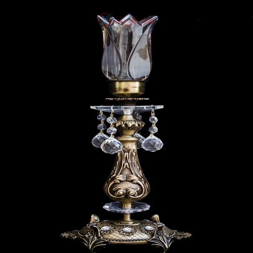 خرید، قیمت و مشخصات شمعدان تکی با بدنه آلیاژ و سر شاخه طرح گل بدنه کار شده زیبا - هنرظریف