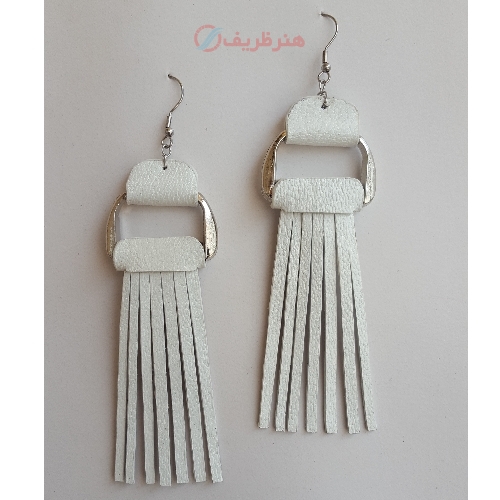 خرید، قیمت و مشخصات گوشواره چرم طبیعی بزی دست دوز با استیل رنگ ثابت - هنرظریف