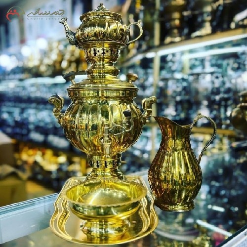 خرید آنلاین، سماور 4 لیتری زغالی برنجی با ورق 0.7 میل و کد 116 آبکاری شده مدل ممتاز در طرح خطی، دارای ضمانت یک ساله، زیر قیمت بازار | هنرظریف