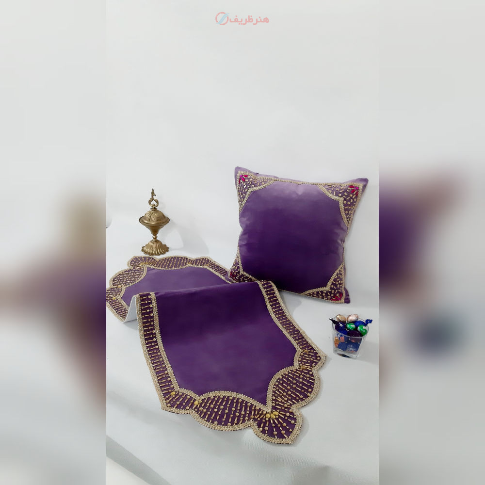 خرید، قیمت و مشخصات رومیزی مستطیل سنگ دوزی پارچه مخمل  B-9، طرح خاص چشم نظر با سنگ های بسیار زیبای طلایی | هنرظریف