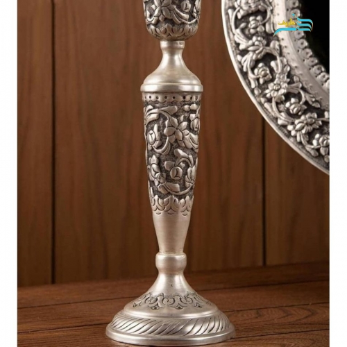 سرویس آیینه شمعدان قلمزنی ورق ضخیم، دارای نقش گل برجسته