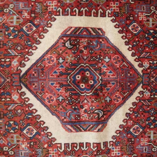 فرش دستباف قرجه طرح ۳ ترنج سایز قاليچه رنگ زمینه لاكي رنگ حاشیه سرمه اي کد ۳۹۵۵۲