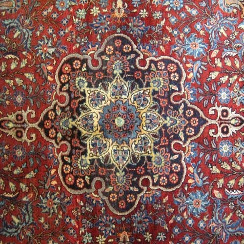 فرش دستباف بيجار طرح لچک و ترنج سایز قاليچه رنگ زمینه لاكي رنگ حاشیه سرمه اي کد ۳۹۵۱۶