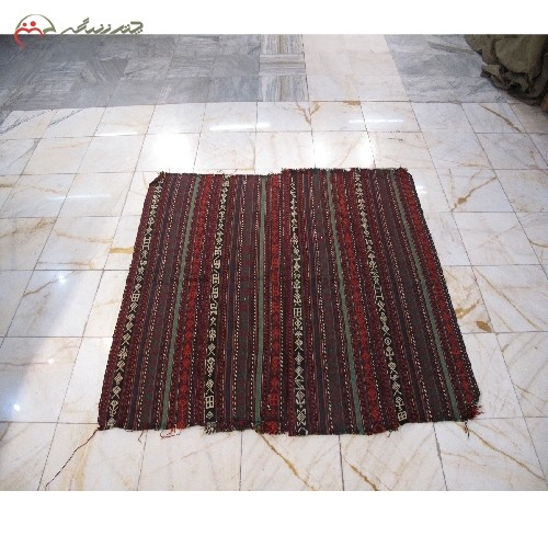 جاجیم سنتی دستبافت بلوچ کد 39231 بافه شده با نخ طبیعی، رنگ زمینه و حاشیه های الوان