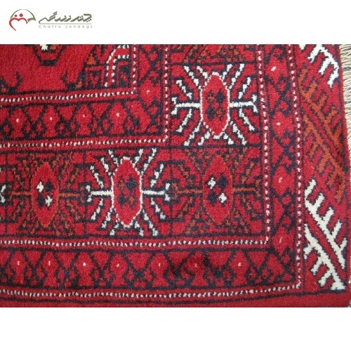 فرش دستبافت ترکمن کد 39462 بافته شده با الیاف طبیعی،طرح قابی با زمینه و حاشیه لاکی - هنرظریف