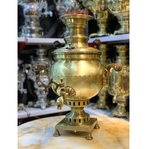 سماور زغالی 6 لیتری مدل کروی طرح سال، کاملا برنجی