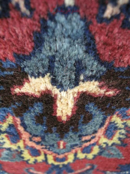 فرش دستباف مشهد طرح افشان سایز كناره رنگ زمینه لاكي رنگ حاشیه كرم کد ۳۸۸۱۴