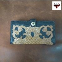 خرید، قیمت و مشخصات کیف پول چرمی زنانه حکاکی شده دستدوز زنانه چرم گاوی کراست دوخته شده با نخ ایتالیایی | هنرظریف