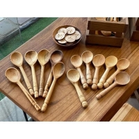 قاشق چوبی دسته خراطی