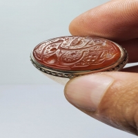 خرید جدیدترین انگشتر مردانه دستساز عقیق سرخ یمنی با امضای استاد محقق - هنرظریف