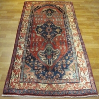 خرید آنلاین، فرش دستباف آنتیک بيجار ۶۰ ساله طرح لچک و ترنج سایز قاليچه رنگ زمینه لاكي کد ۴۰۰۱۷ | هنرظریف