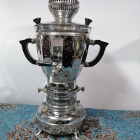 خرید، قیمت و مشخصات سماور نفتی برنجی طرح قدیم با روکش کروم ظرفیت ۴ لیتر زیر قیمت بازار ، کیفیت عالی - هنرظریف