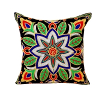 خرید، قیمت و مشخصات کاور کوسن سوزن دوزی مدل خورشید سبز پارچه مخمل کد 1-5 پارچه درجه یک - هنرظریف