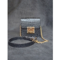 خرید، قیمت و مشخصات مینی کیف دوشی چرمی دستدوز مدل مربعی با بالاترین کیفیت و مناسب ترین قیمت_ هنرظریف