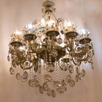خرید، قیمت و مشخصات لوستر سایز بزرگ مناسب سالن پذیرایی جنس آلیاژ و کریستال کیفیت درجه یک - هنرظریف