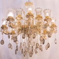 خرید، قیمت ومشخصات لوستر های طرح سرامیک با تعداد شاخه بالا و سر شاخه شیشه ای طرح گل، بسیار شیک و زیبا - هنرظریف