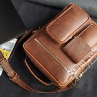 خرید، قیمت و مشخصات کیف کراس بادی مردانه چرمی دستدوز کیفیت چرم و دوخت درجه یک، هنرظریف