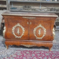 خرید، قیمت و مشخصات کنسول دو درب بدنه مازول و کار شده با چوب روس درجه یک و رنگ چند لایه بی نظیر - هنرظریف