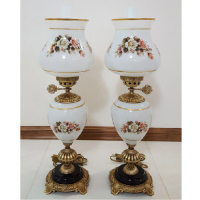 خرید، قیمت و مشخصات چراغ لامپا دو پوست شیری گلدار تمام برنج آنتیک، ارزان و با کیفیت _ هنرظریف