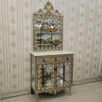 خرید، قیمت و مشخصات آینه کنسول برنز ویترینی سه کشو، مدل آفتابگردان بزرگ، با قیمت مناسب_ هنرظریف