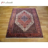 خرید آنلاین، قالیچه ی دستبافت سنندج کد 40107 با نقشه فوق العاده و  رنگ زمینه ی کرم و حاشیه های لاکی، زیر قیمت بازار | هنرظریف